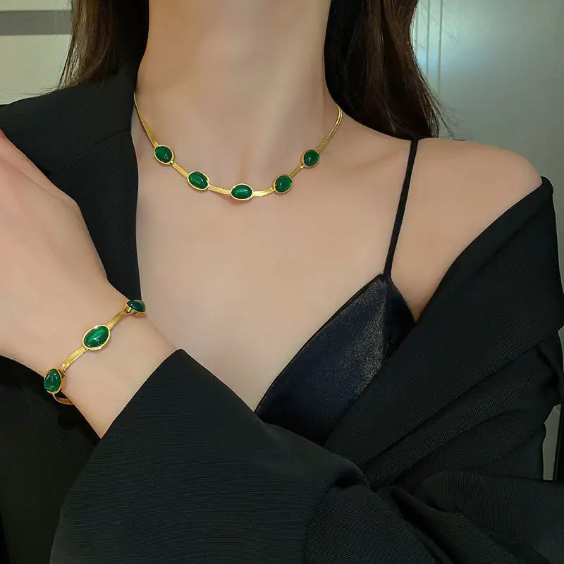 Emerald Stone Jewelry Set